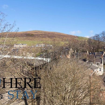 Bright 2Bed Apartment In Galashiels City Centre Exterior photo